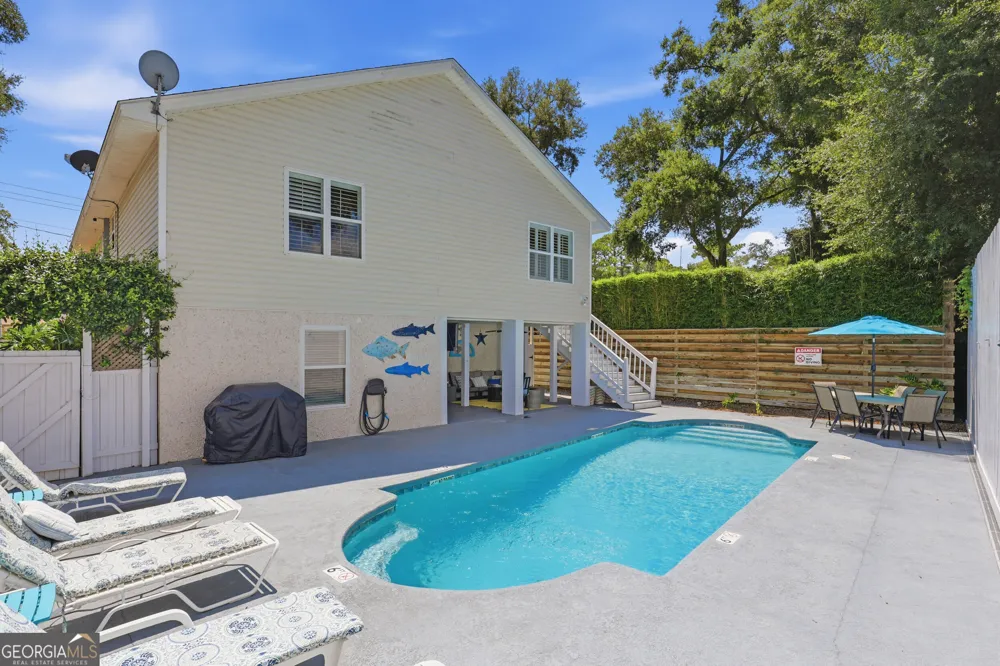 1007 Mallery ST St. Simons, GA 31522