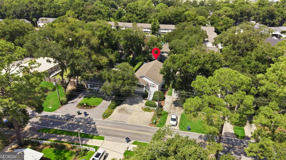 1007 Mallery ST St. Simons, GA 31522