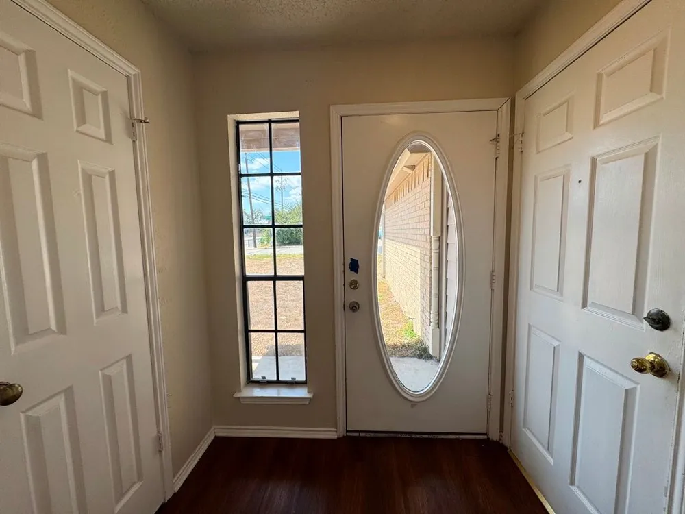 8700 Clearbrook Trail #A Austin, TX 78729