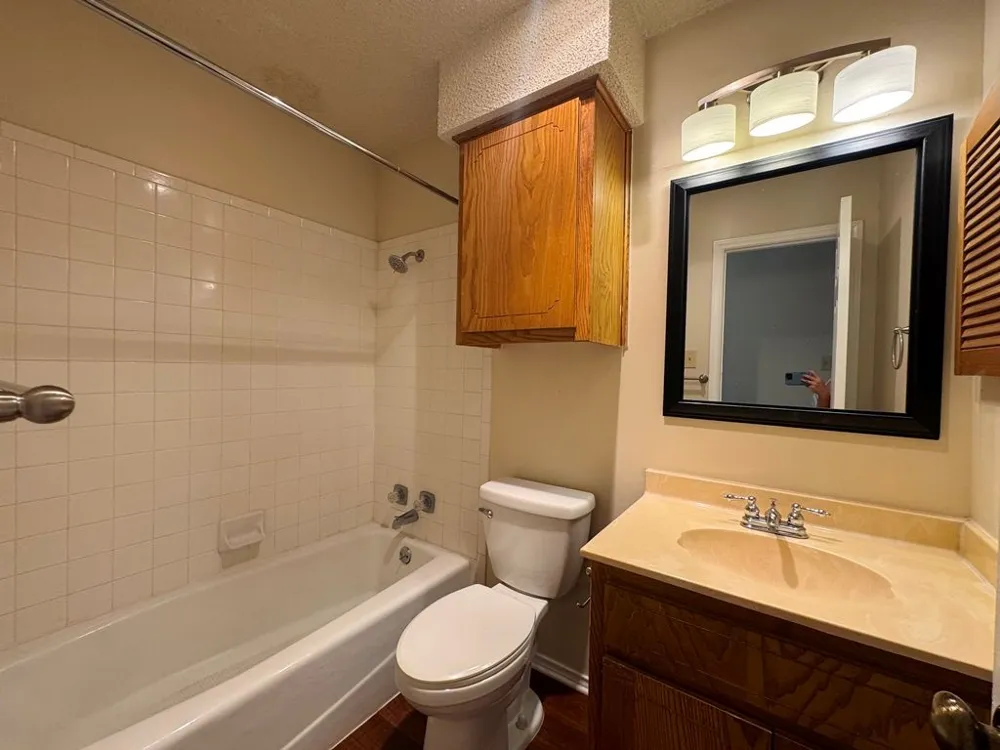 8700 Clearbrook Trail #A Austin, TX 78729