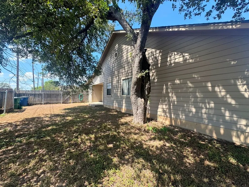 8700 Clearbrook Trail #A Austin, TX 78729