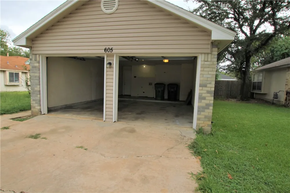 605 Elder Way Round Rock, TX 78664