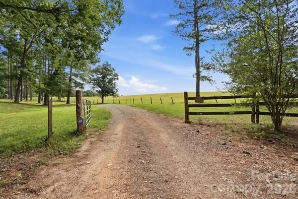 3545 Ernandez Road Richburg, SC 29729