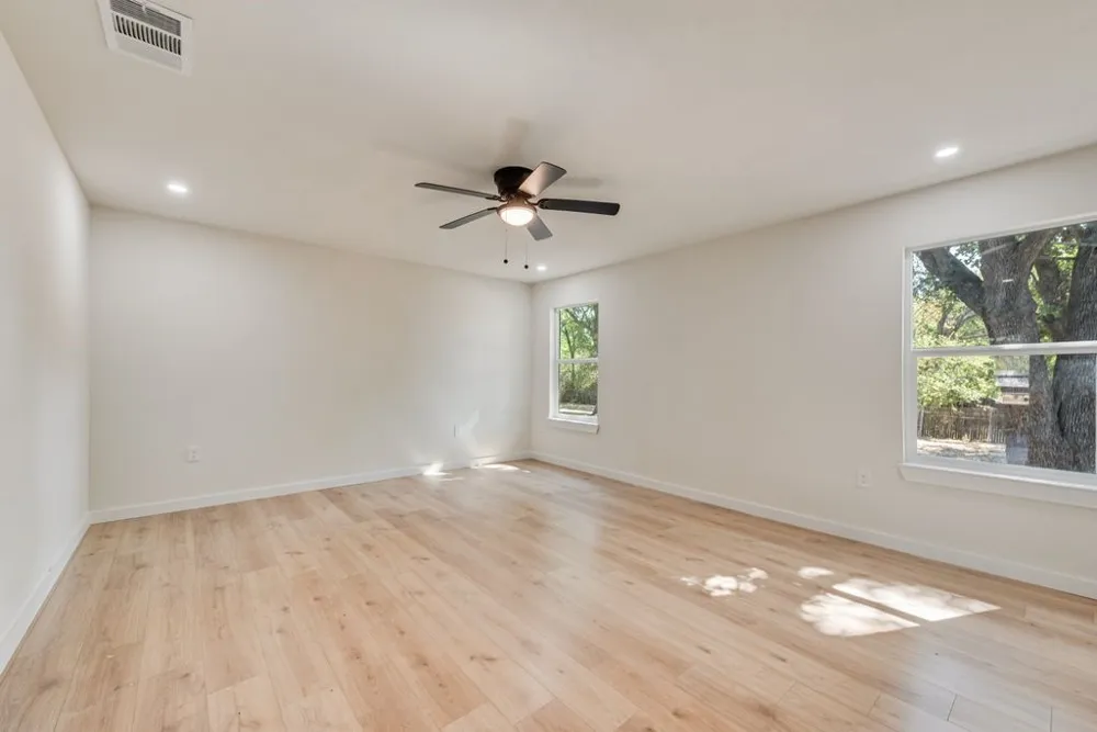 312 Calgary Road Azle, TX 76020