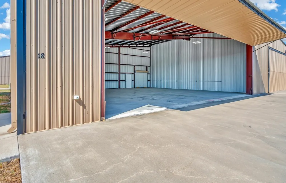 27474 HWY 84-PH #18 Highway McGregor, TX 76657