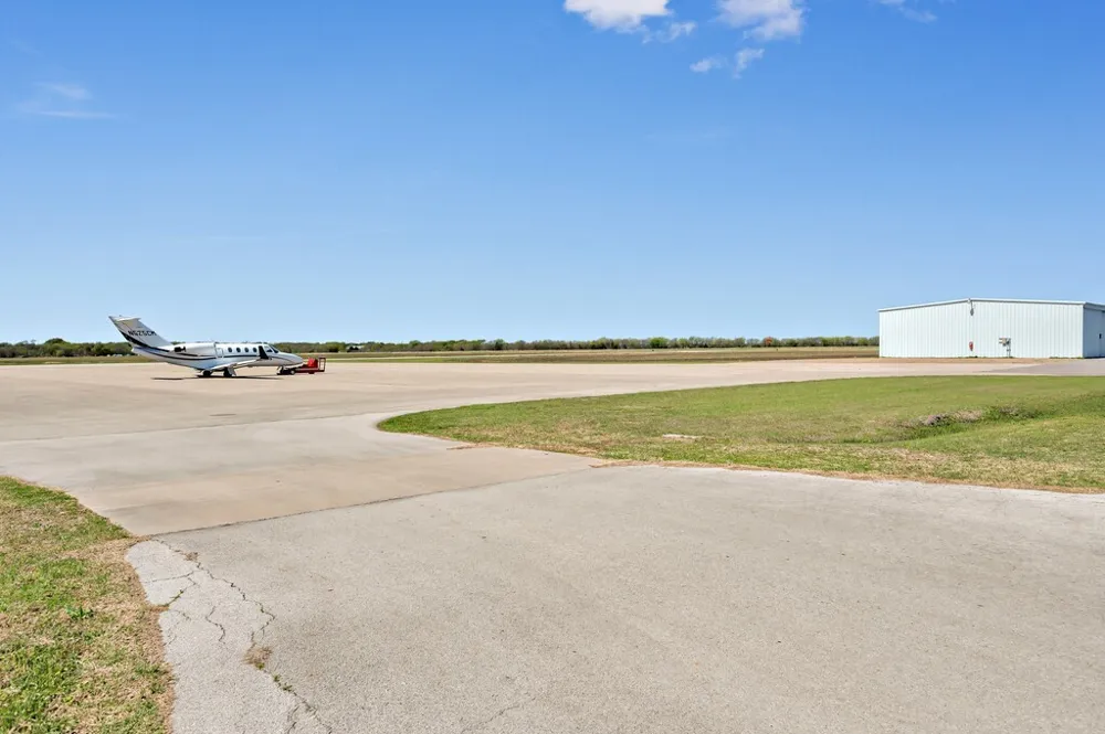27474 HWY 84-PH #18 Highway McGregor, TX 76657