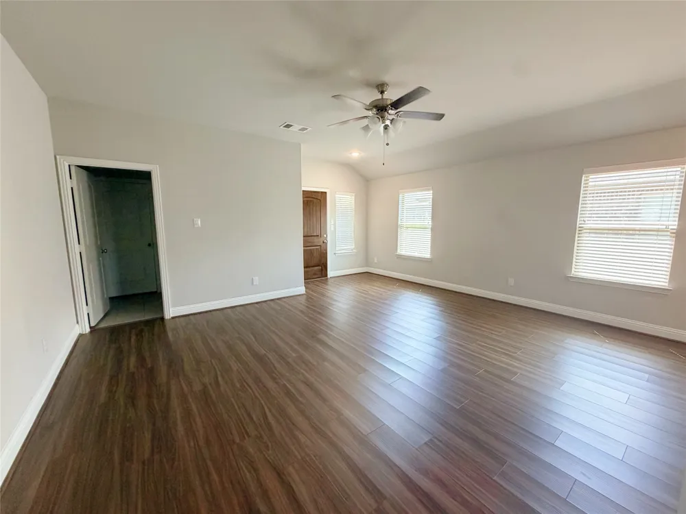1428 Warringwood Drive Greenville, TX 75402