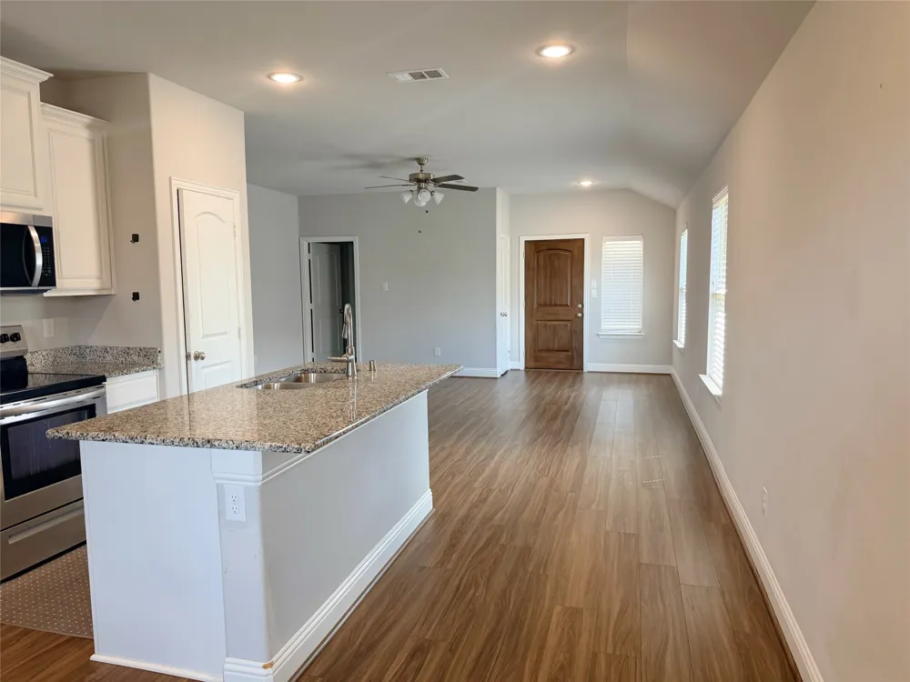 1428 Warringwood Drive Greenville, TX 75402