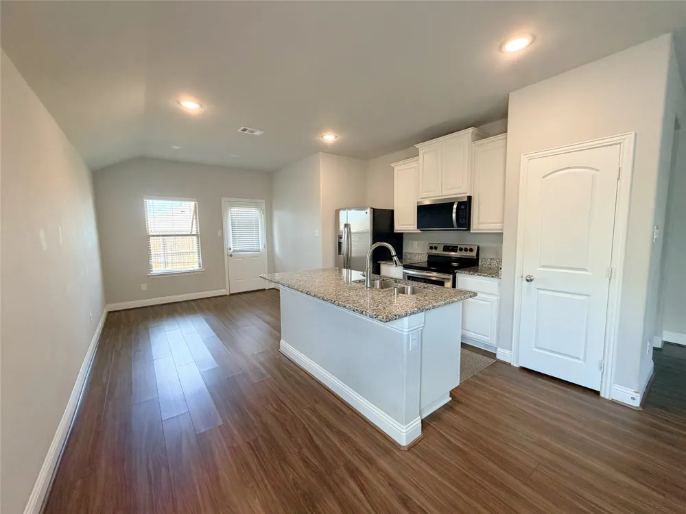 1428 Warringwood Drive Greenville, TX 75402