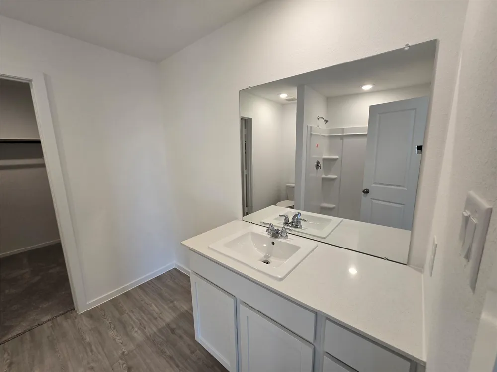 5211 Red Drum Dr Baytown, TX 77520