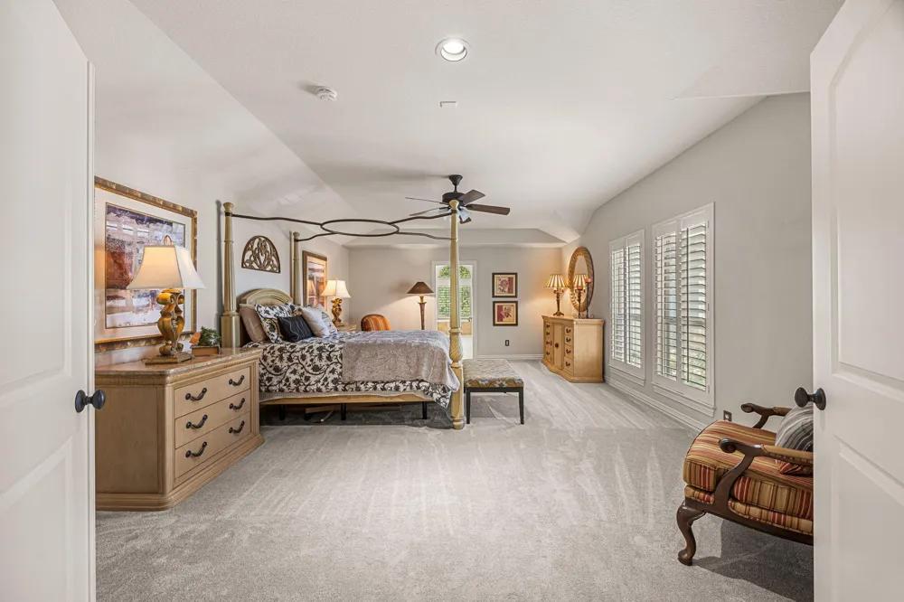 5 Schwab Lane Houston, TX 77055