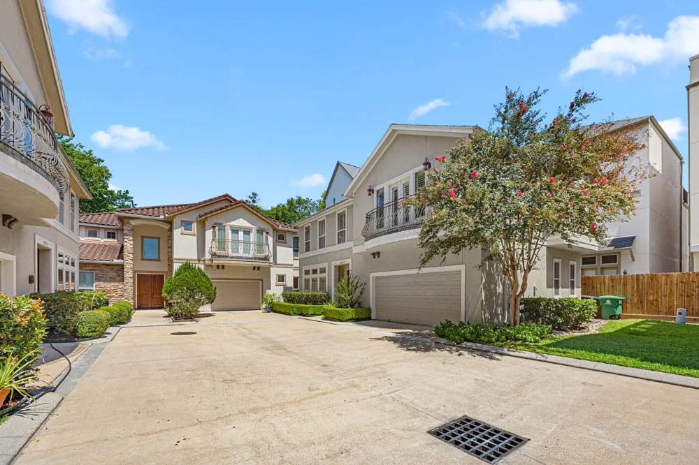 5 Schwab Lane Houston, TX 77055