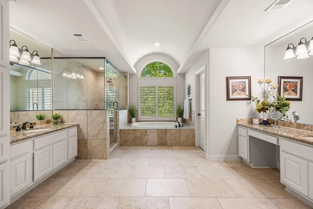 5 Schwab Lane Houston, TX 77055