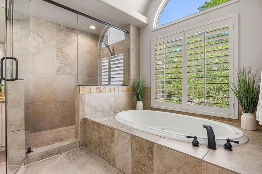 5 Schwab Lane Houston, TX 77055