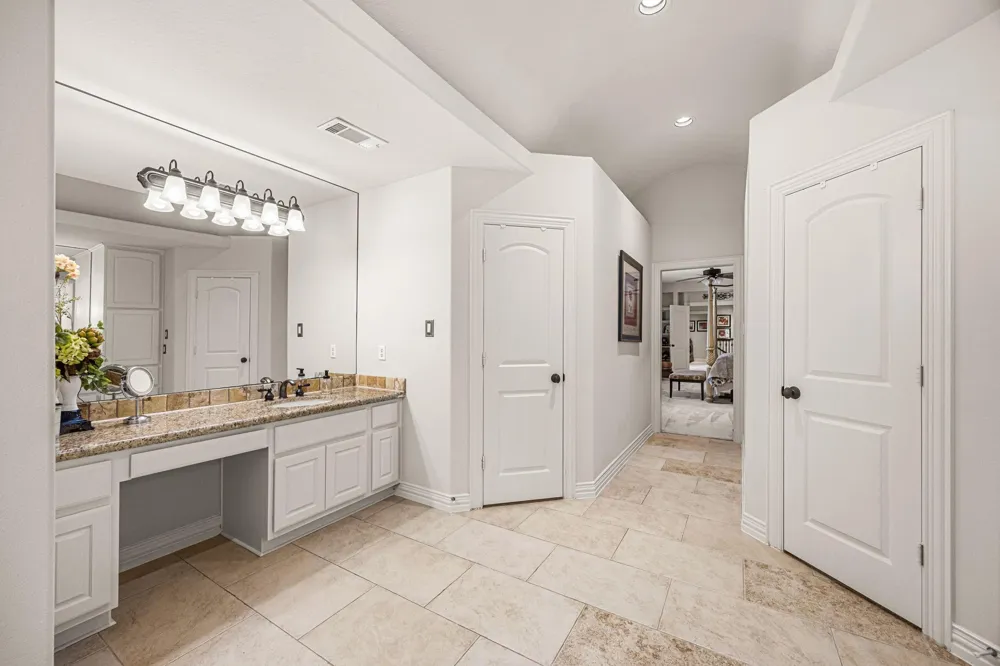 5 Schwab Lane Houston, TX 77055