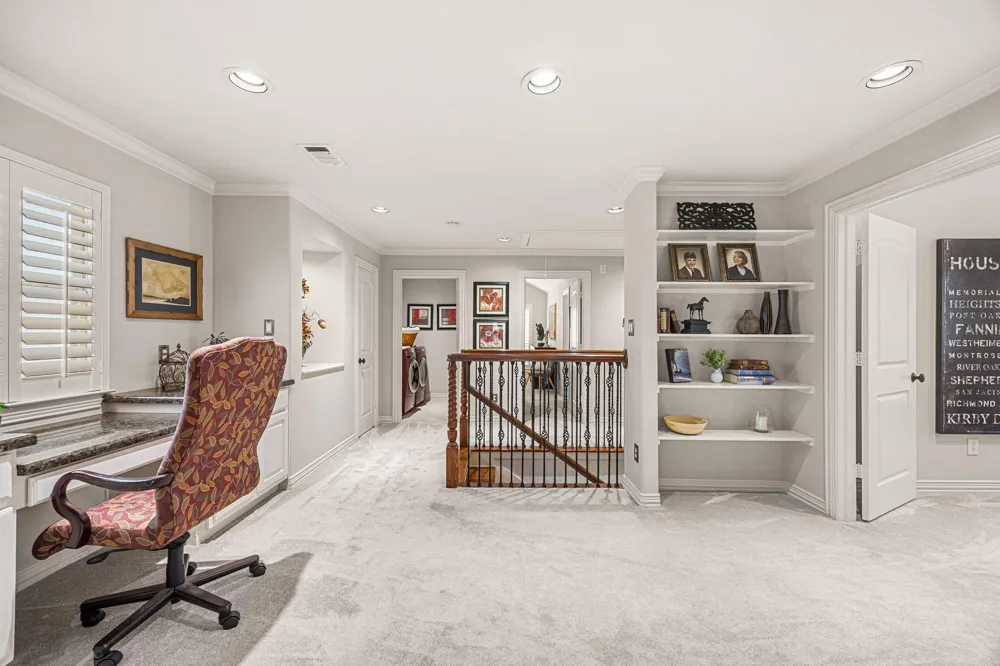 5 Schwab Lane Houston, TX 77055