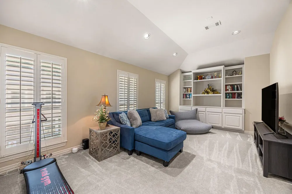 5 Schwab Lane Houston, TX 77055