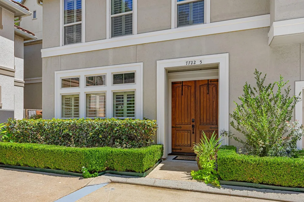 5 Schwab Lane Houston, TX 77055
