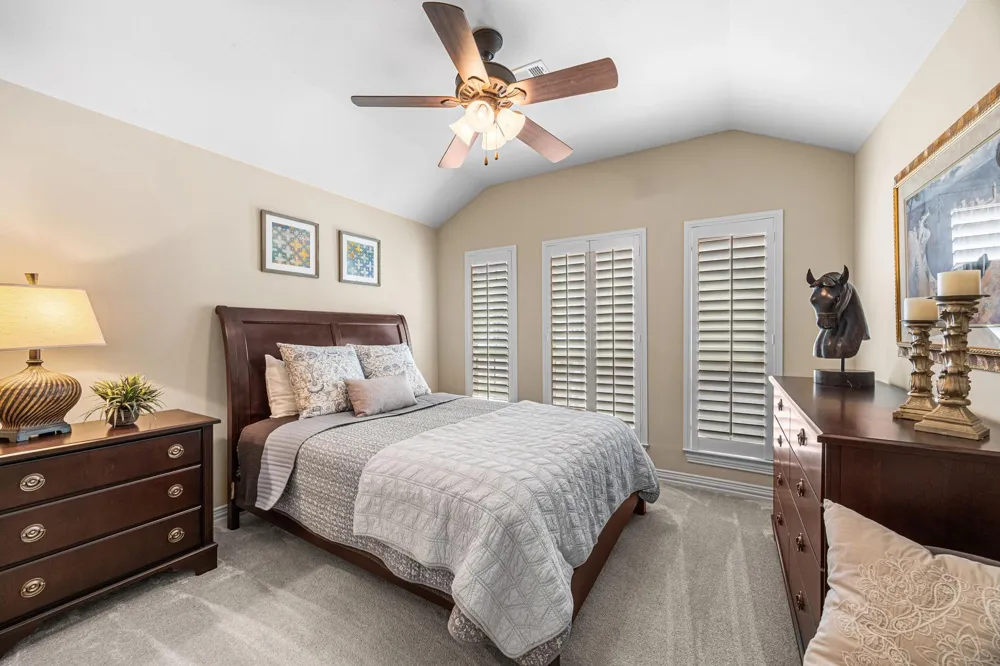5 Schwab Lane Houston, TX 77055