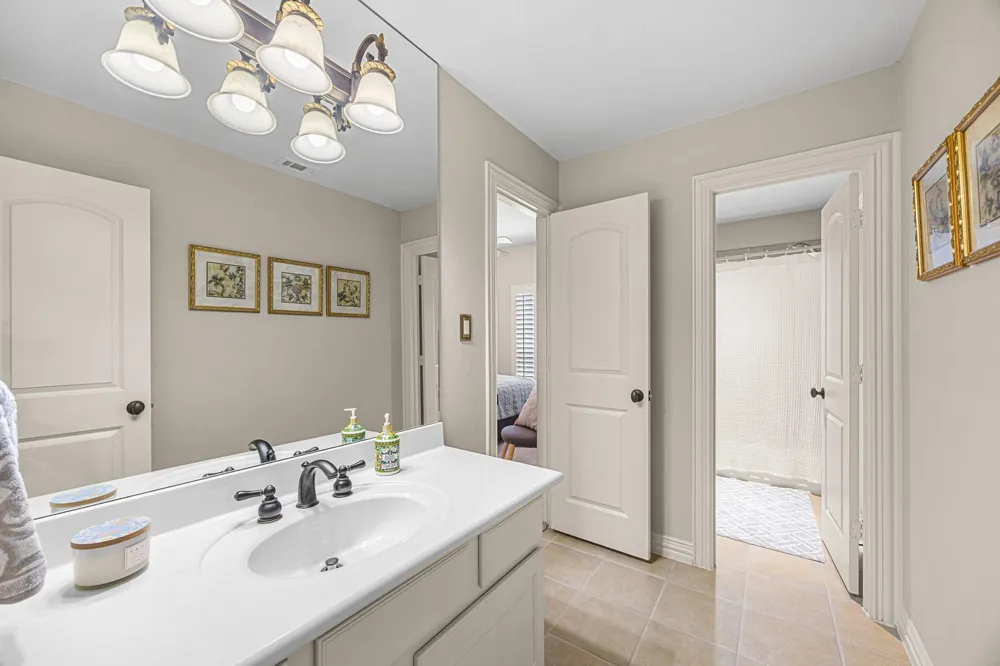 5 Schwab Lane Houston, TX 77055
