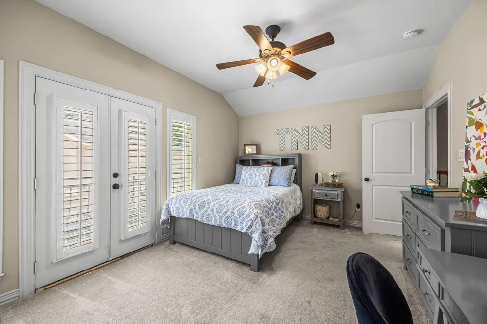5 Schwab Lane Houston, TX 77055