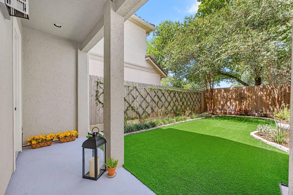 5 Schwab Lane Houston, TX 77055