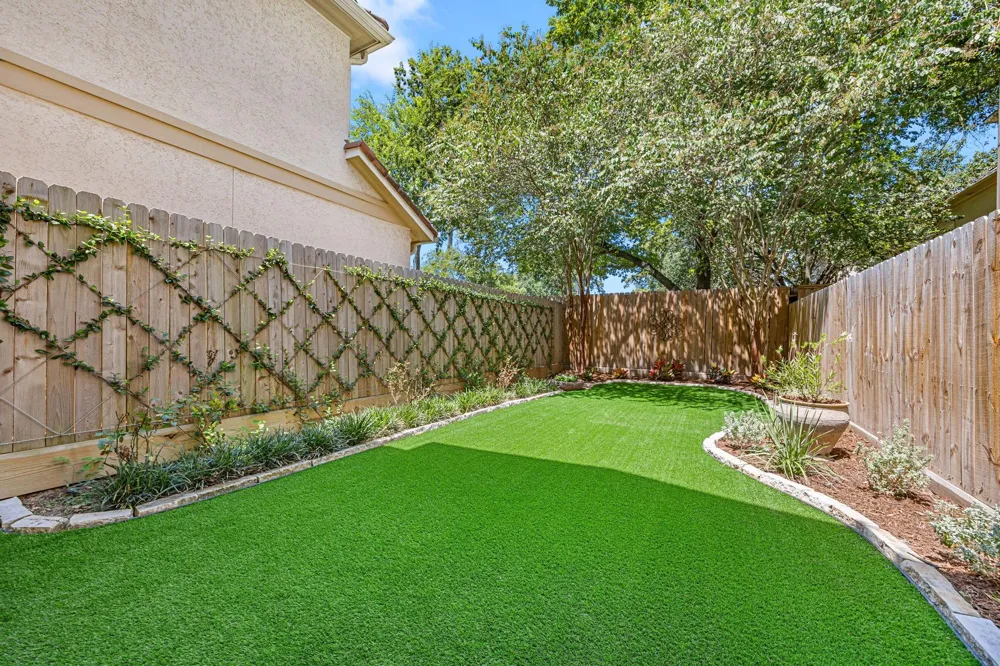 5 Schwab Lane Houston, TX 77055