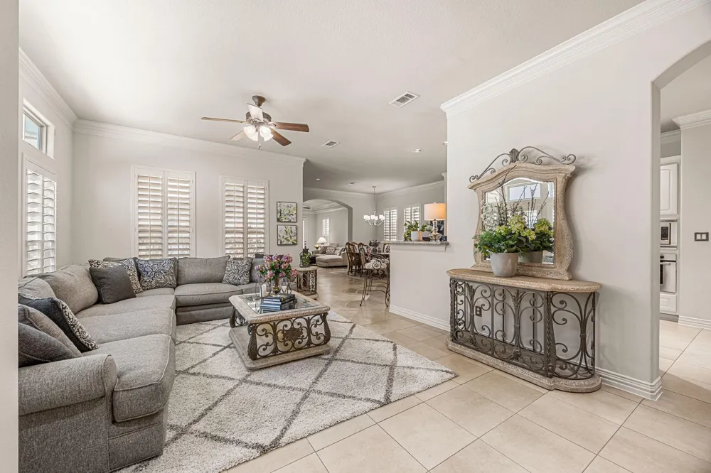 5 Schwab Lane Houston, TX 77055