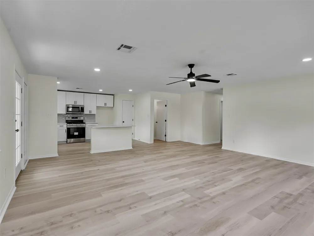 215 Sparkling Water Drive Huffman, TX 77336