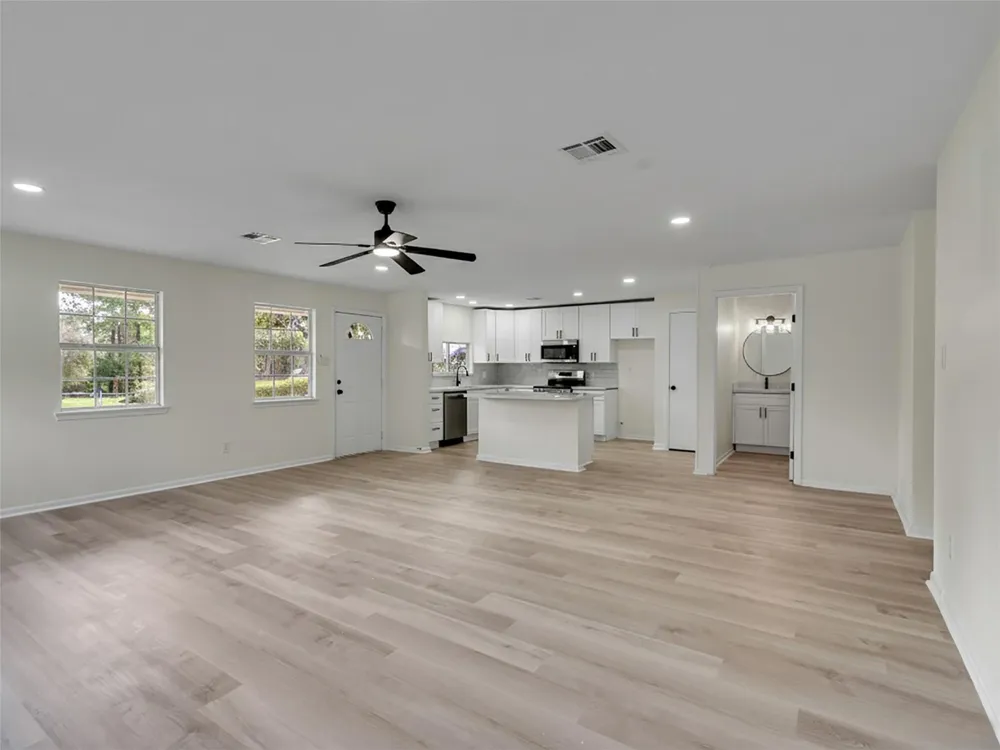 215 Sparkling Water Drive Huffman, TX 77336