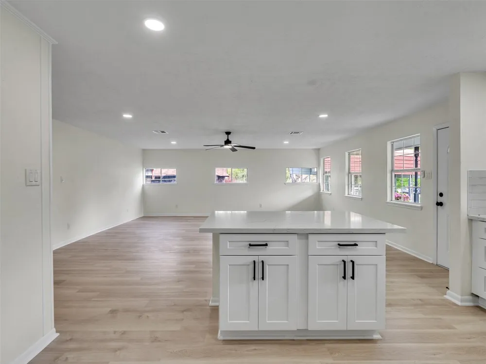 215 Sparkling Water Drive Huffman, TX 77336