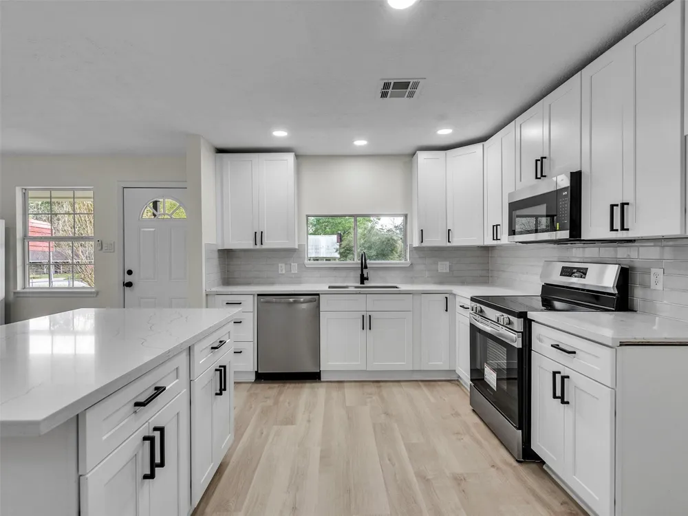 215 Sparkling Water Drive Huffman, TX 77336
