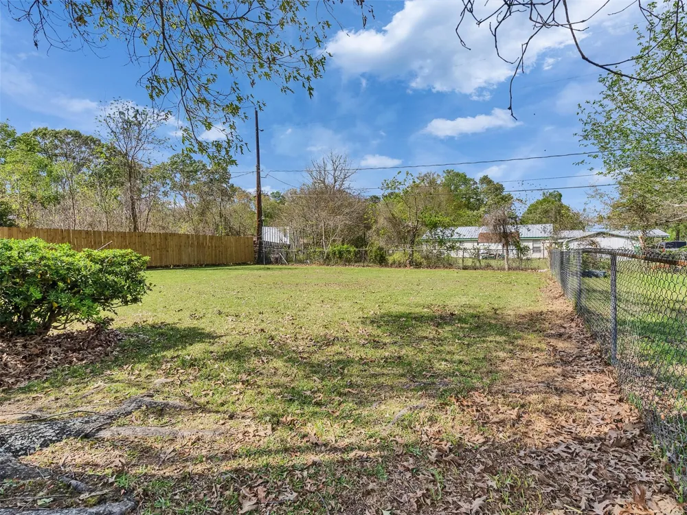 215 Sparkling Water Drive Huffman, TX 77336