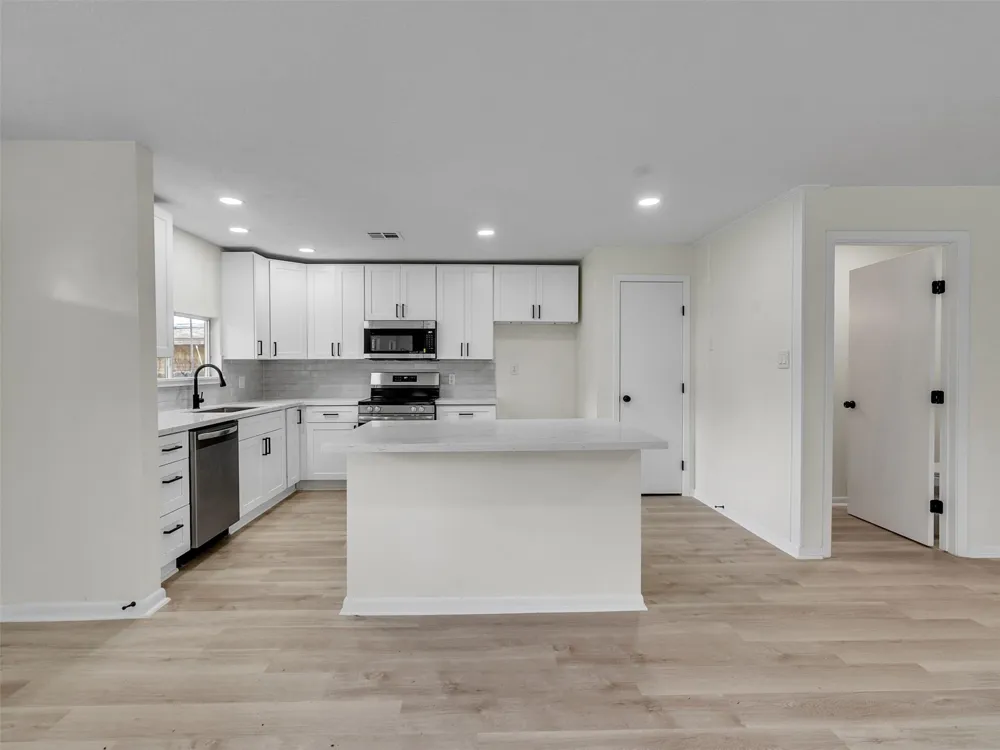 215 Sparkling Water Drive Huffman, TX 77336
