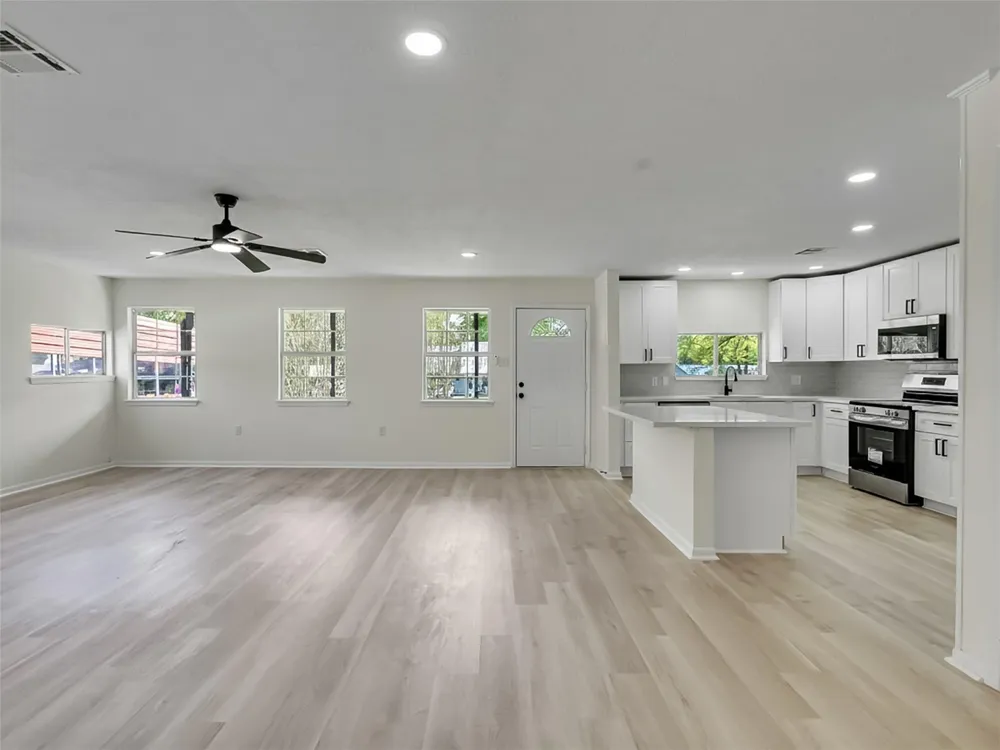 215 Sparkling Water Drive Huffman, TX 77336
