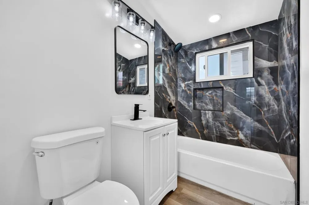669 Skyview St El Cajon, CA 92020