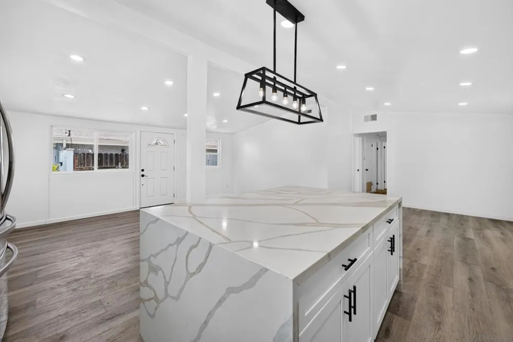 669 Skyview St El Cajon, CA 92020