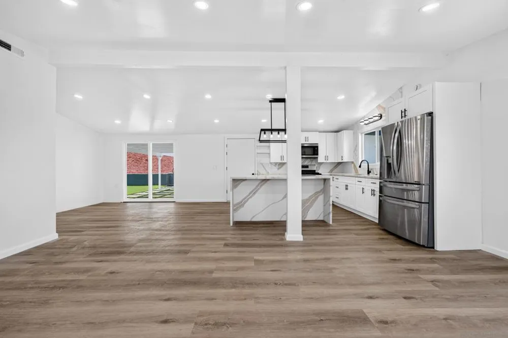 669 Skyview St El Cajon, CA 92020