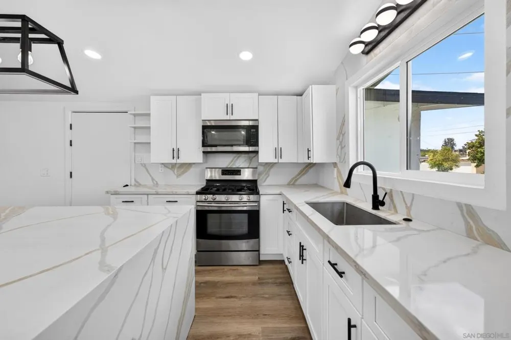669 Skyview St El Cajon, CA 92020