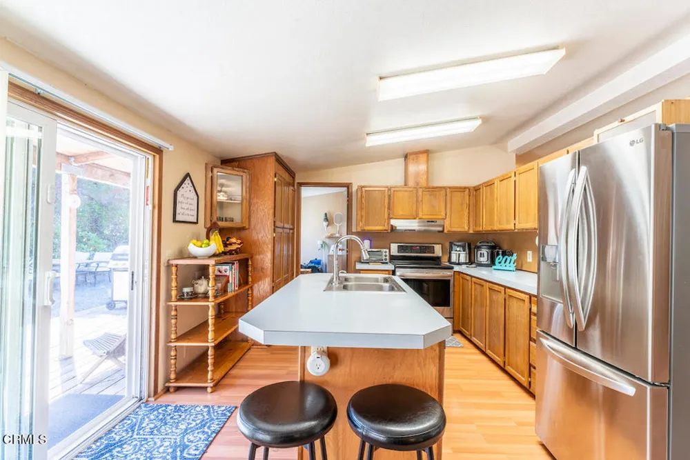 31290 Thomas Lane Fort Bragg, CA 95437