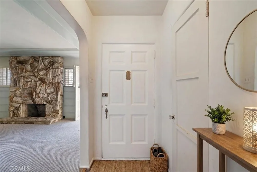 4115 W 61st Los Angeles, CA 90043