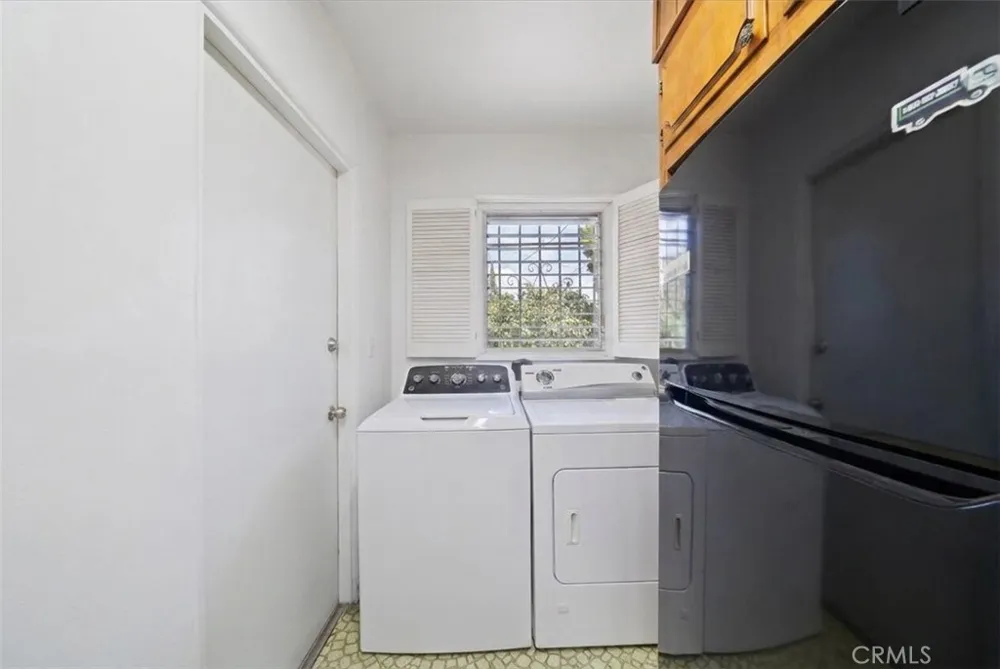 4115 W 61st Los Angeles, CA 90043