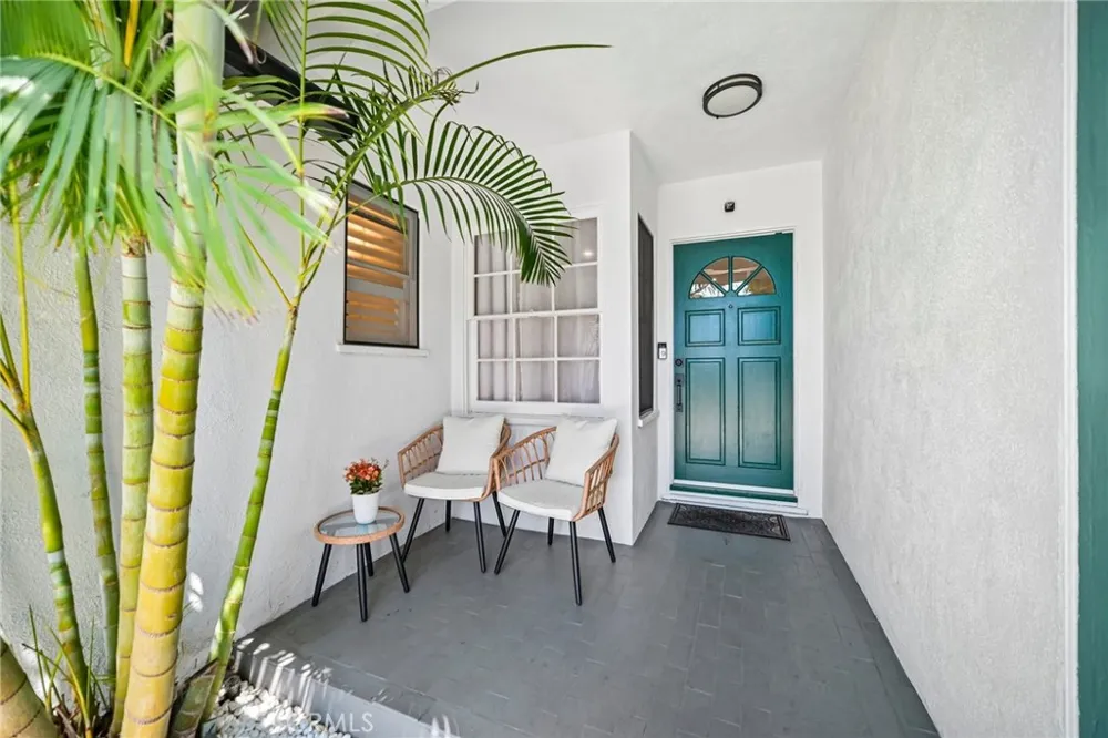 18765 Labrador Street Northridge, CA 91324