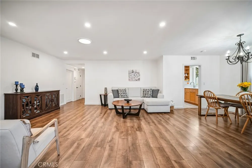 18765 Labrador Street Northridge, CA 91324