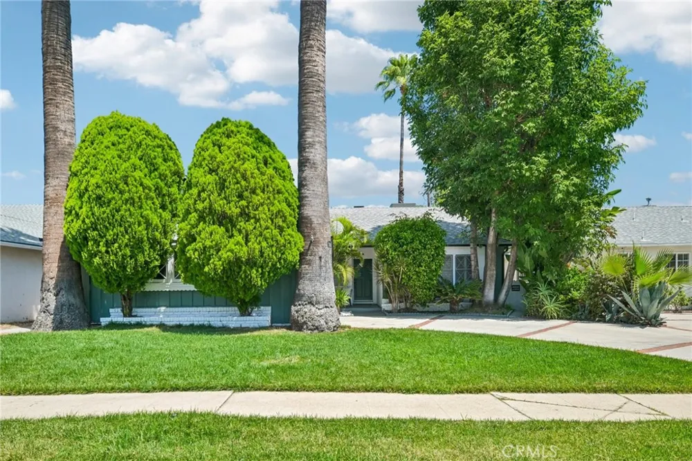 18765 Labrador Street Northridge, CA 91324