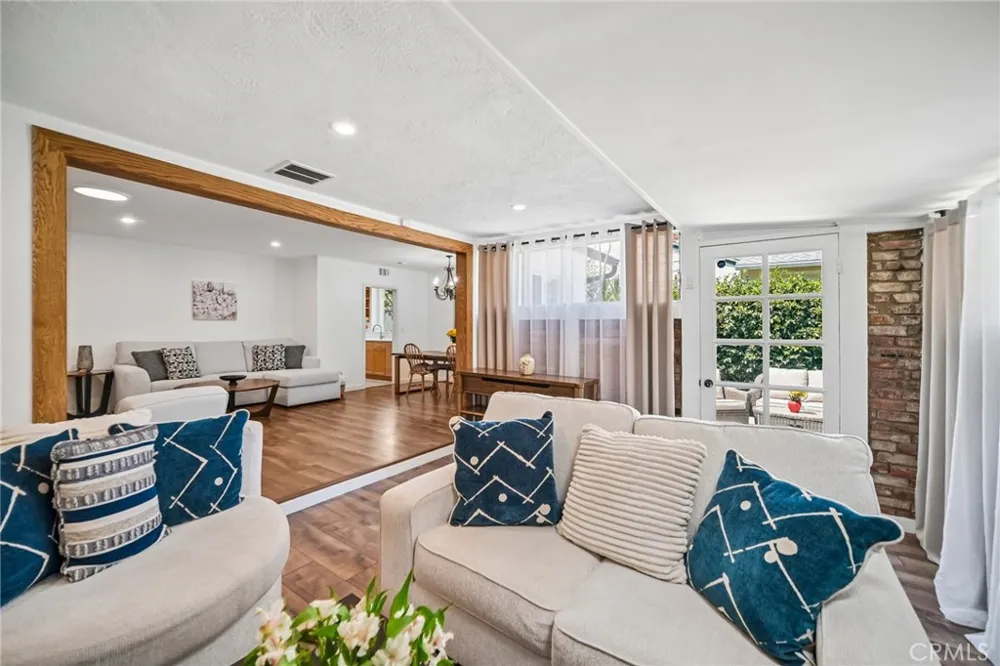 18765 Labrador Street Northridge, CA 91324