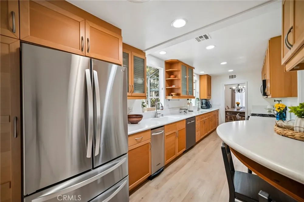 18765 Labrador Street Northridge, CA 91324