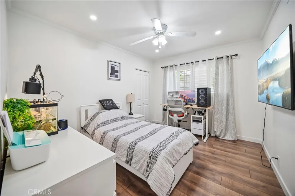 18765 Labrador Street Northridge, CA 91324