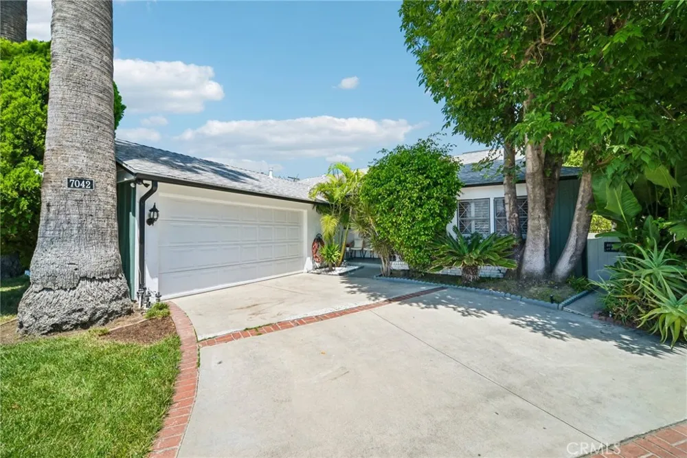18765 Labrador Street Northridge, CA 91324