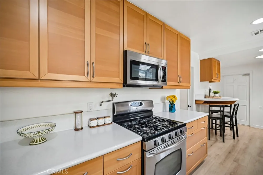 18765 Labrador Street Northridge, CA 91324